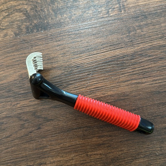 Dematting Grooming Tool. 6”. - Picture 2 of 4